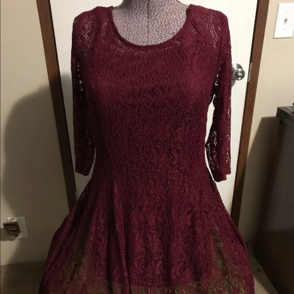 Fishbowl burgundy lace accent zipper dress size xl - Picture 2 of 6